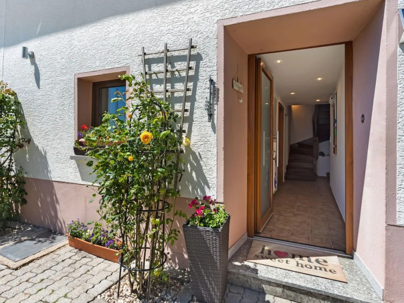 Amazing Holiday Home in Plütscheid with Garden