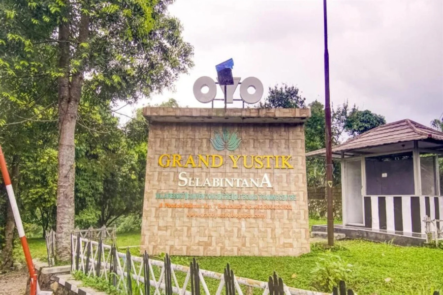 Villa Anyelir Yustik