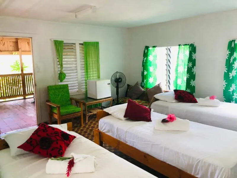 Apaula Heights Lounge