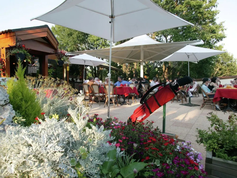 Secluded holiday home with dishwasher, close to Sarlat