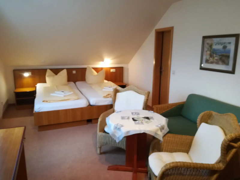 Weinbau & Pension "8Zeilen"