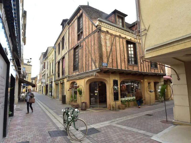 Beautiful Home in Rural Location Near Bergerac , Near Unique Spots