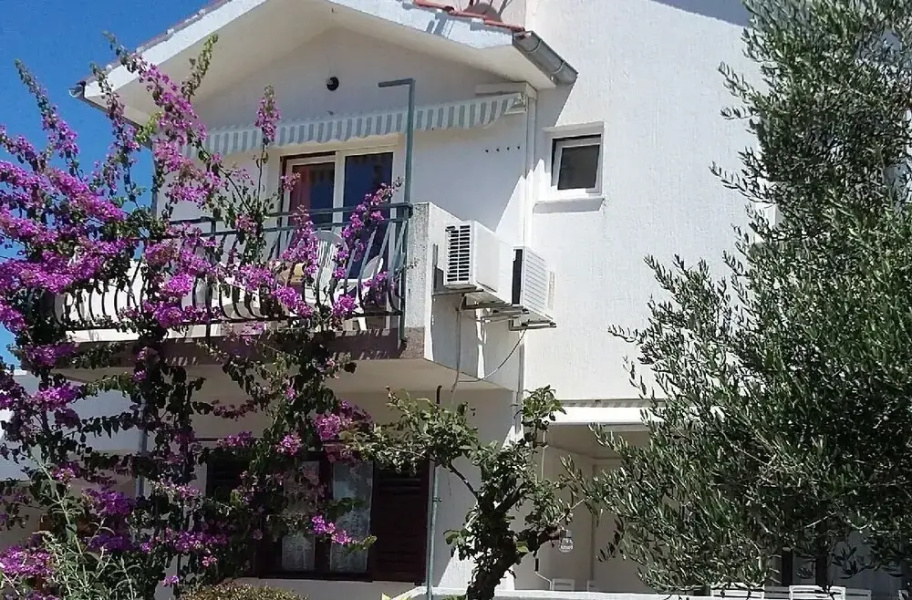 Meri Apartment