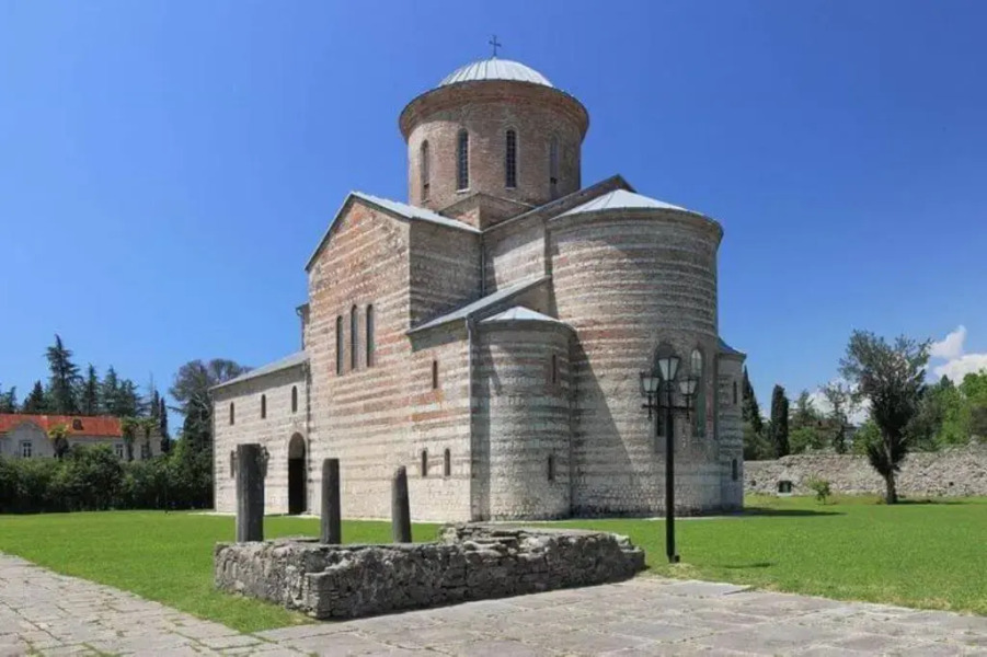 2 komnatnaja kvartira Agrba 3/2