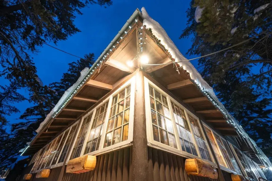 Storm Mountain Lodge Cabins & Dining