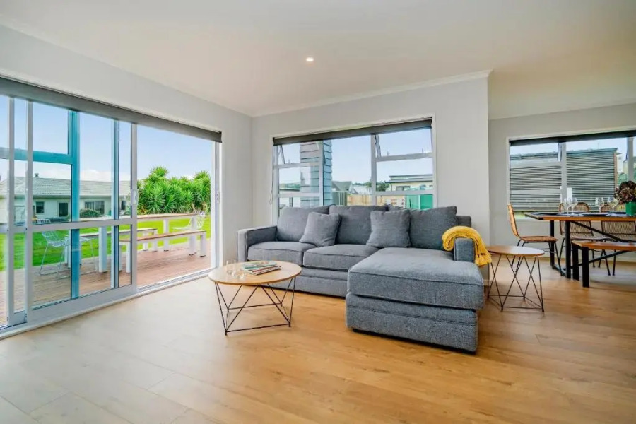 Seascape - Cooks Beach Holiday Home