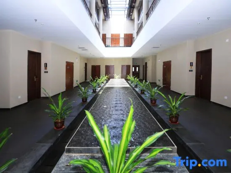 Yipin Yunjing Resort Hotel