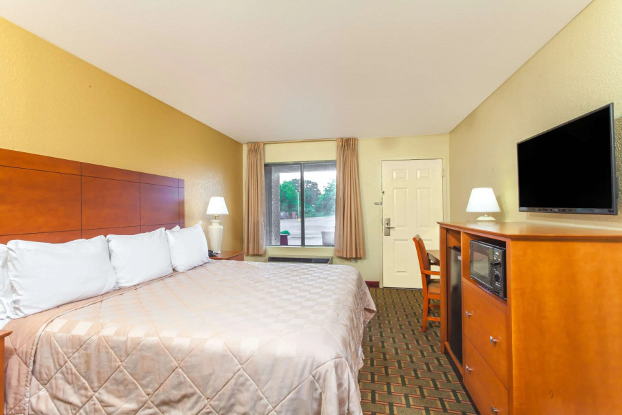 Days Inn by Wyndham Lebanon