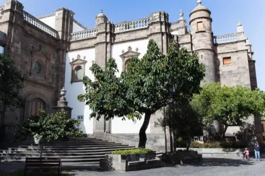 VV LOYANT CANTERAS "by henrypole home"