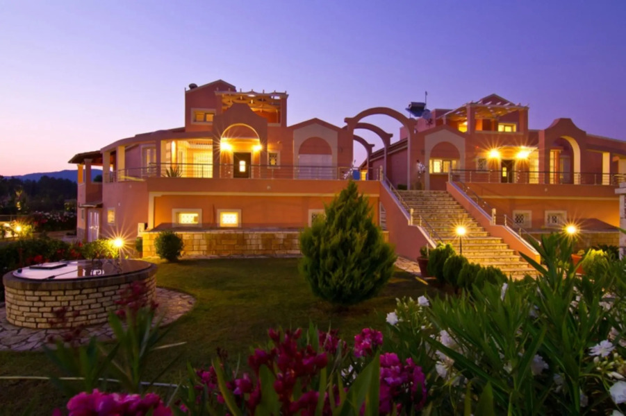 Captain Alex Villa Dio