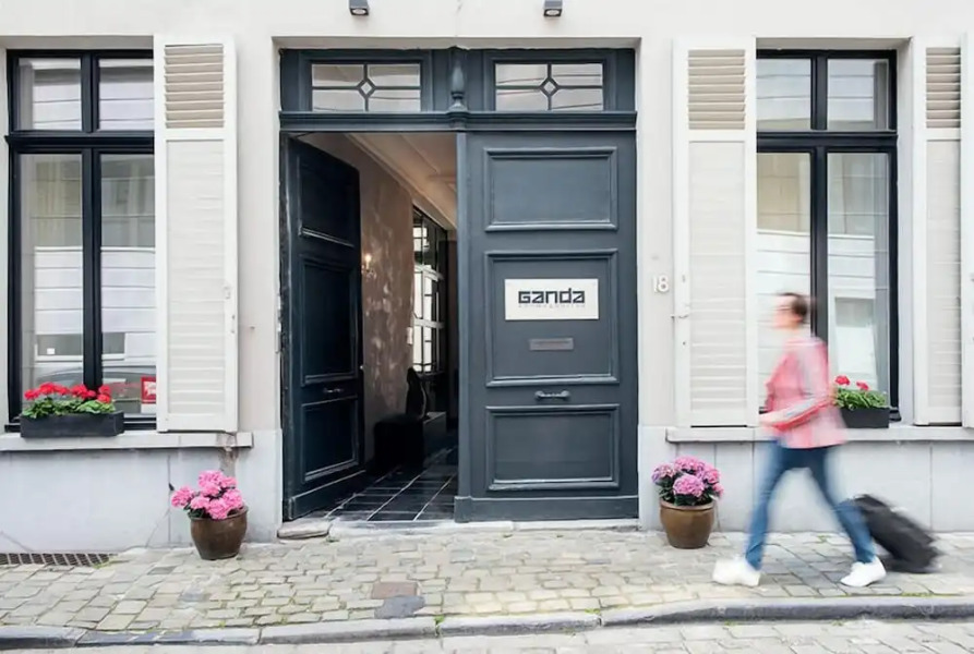 Ganda Rooms & Suites