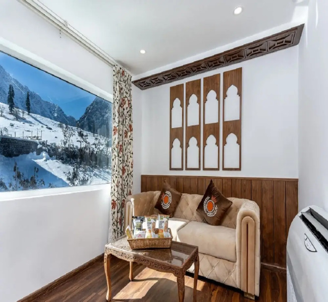 Hotel Snowland Sonmarg