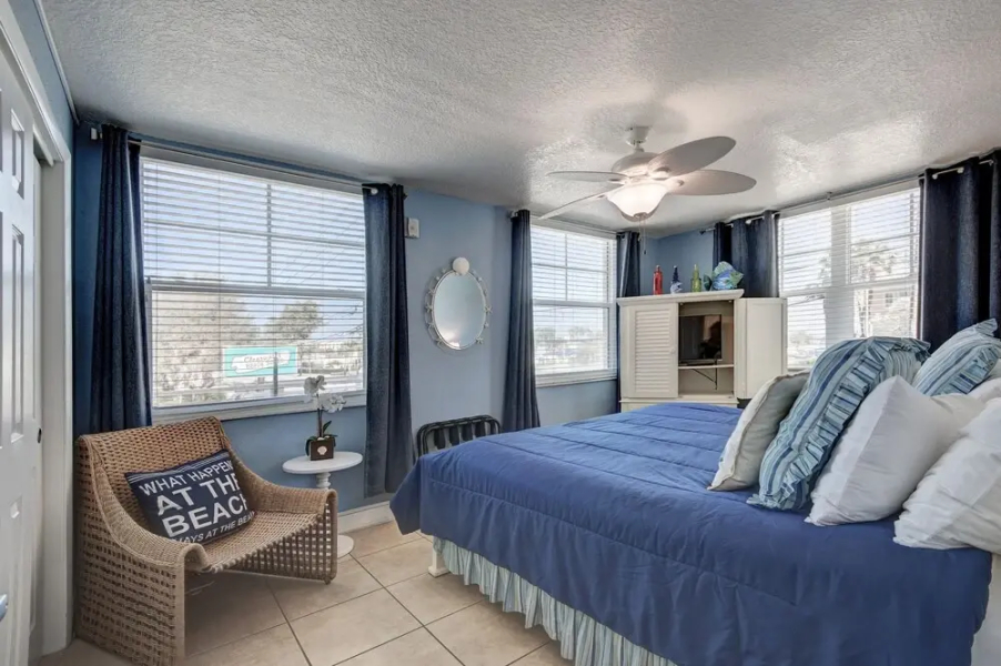 Clearwater Beach Suites 201 2 Bedroom Condo by Redawning