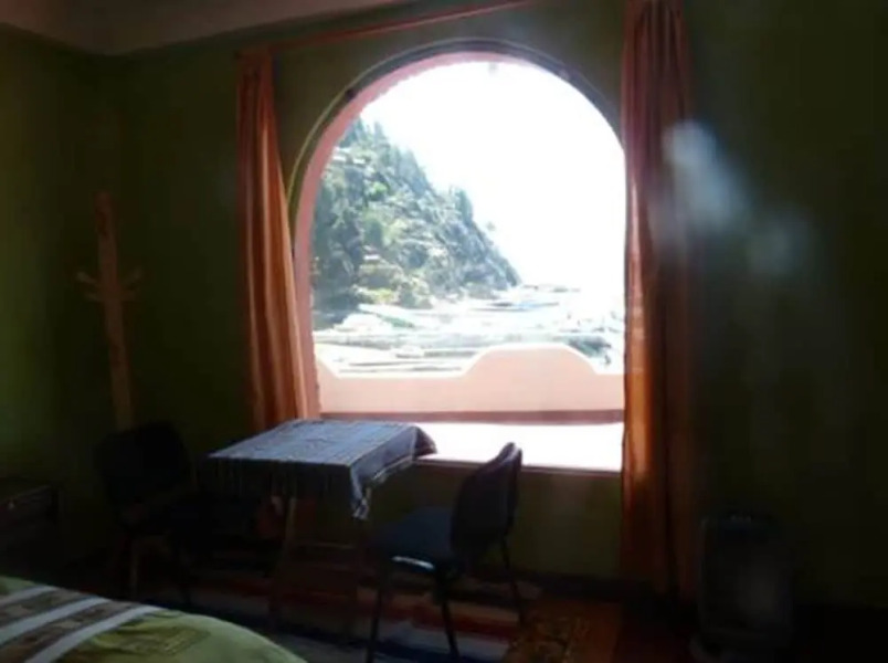 Hostal Puerto Yumani