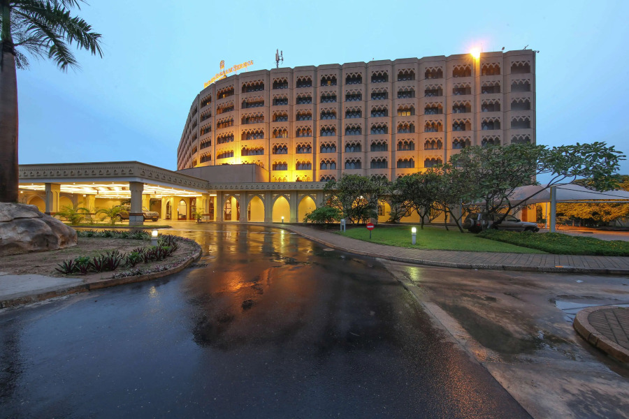 Отель Dar Es Salaam Serena