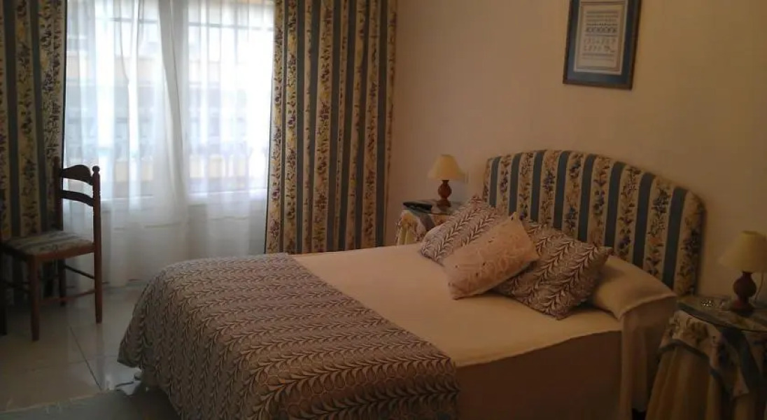 Guest house Pensión Residencia Miñones