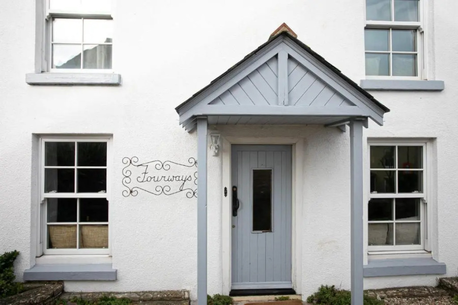 Fourways - Stylish 3-storey Townhouse With Gardens