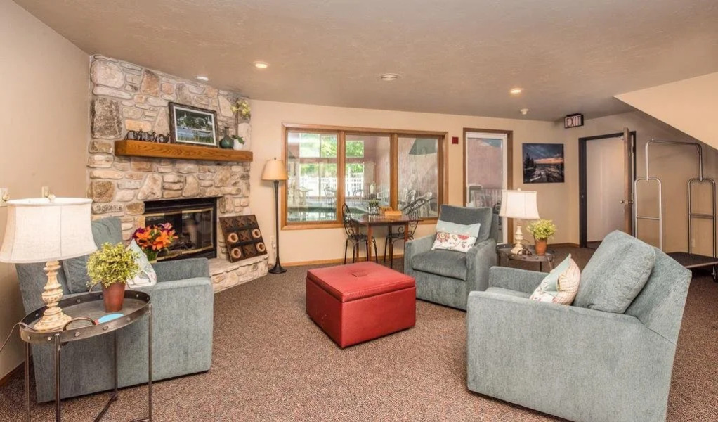 Somerset Inn & Suites