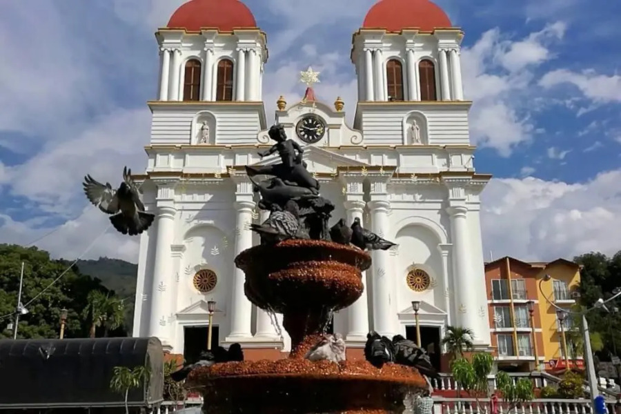 Apartamento Piscina Privada Condominio en Sopetrán