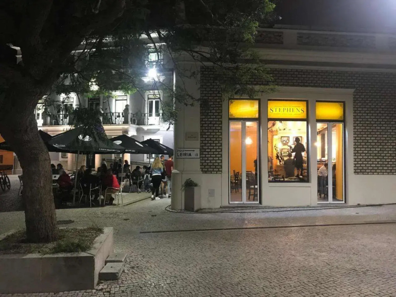 Hostel Wood Steel & Glass