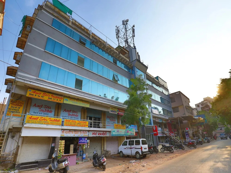 OYO 2178 Vibrant Residency