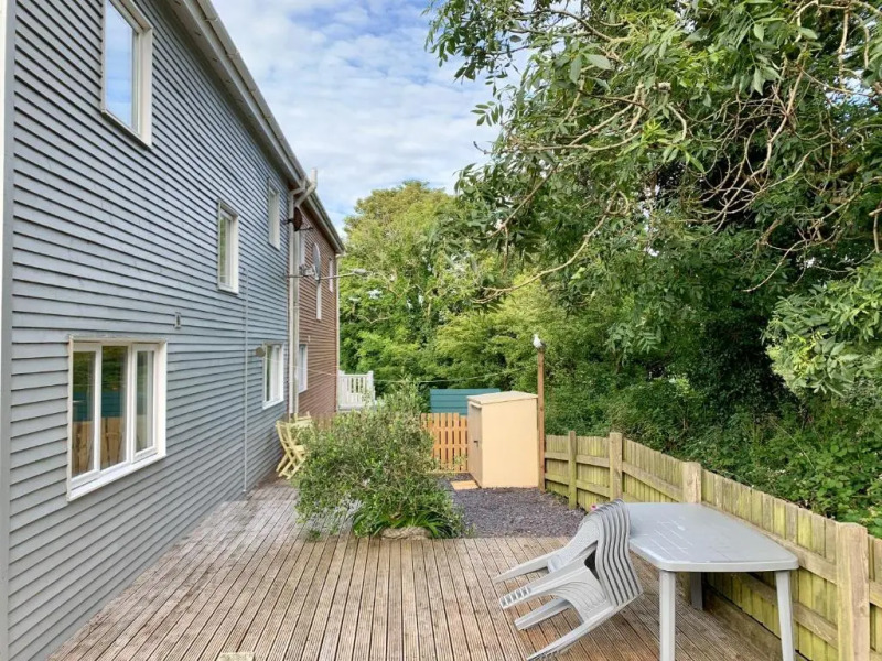 Modern Beach House 3 bed, 3 bath - Balcony sea view