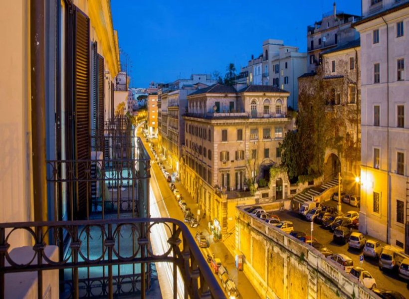 Adas Hotel