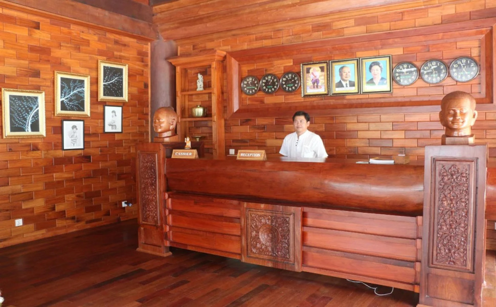 Try Palace Resort & Spa