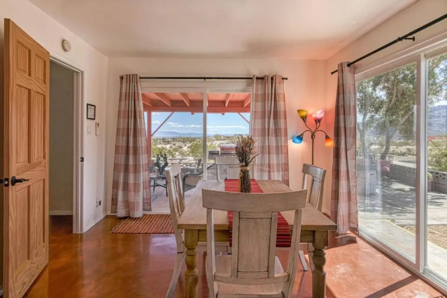 Twentynine Palms 'harmonic House' w/ Mtn Views!