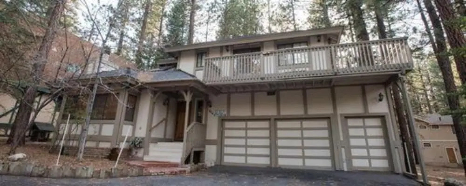 Gold Mountain Manor Bed and Breakfast