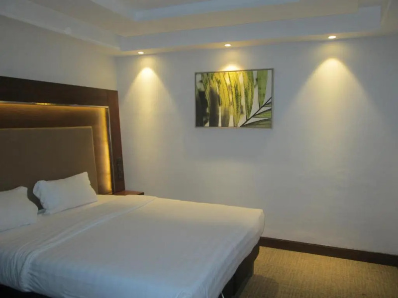 Mera Houses Aparthotel