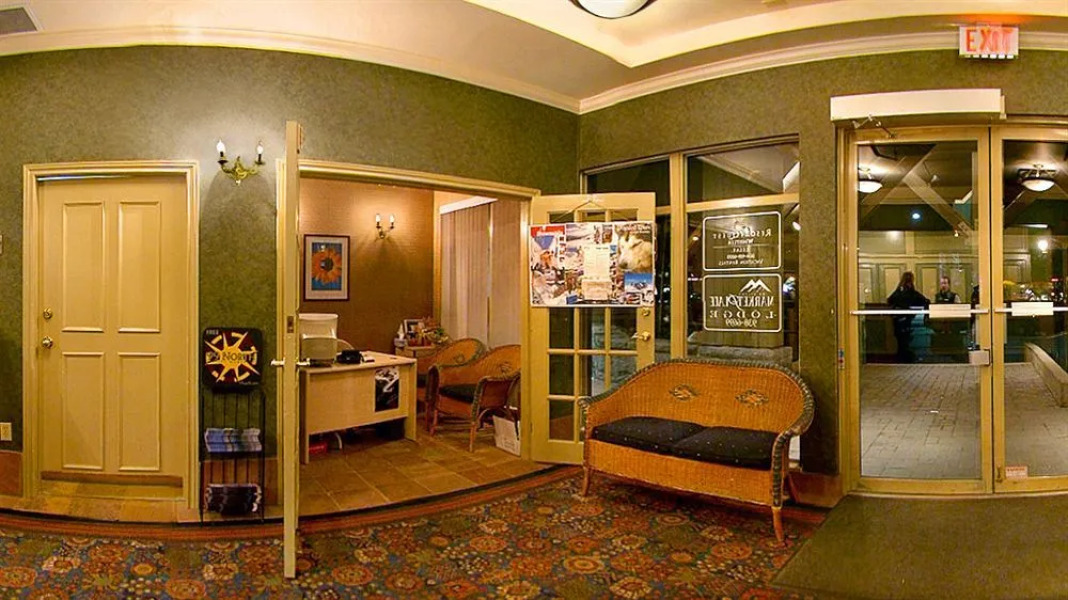 ResortQuest at Marketplace Lodge