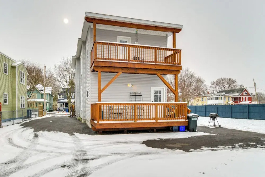 2 Mi to Syracuse University: Apt w/ Fire Pit