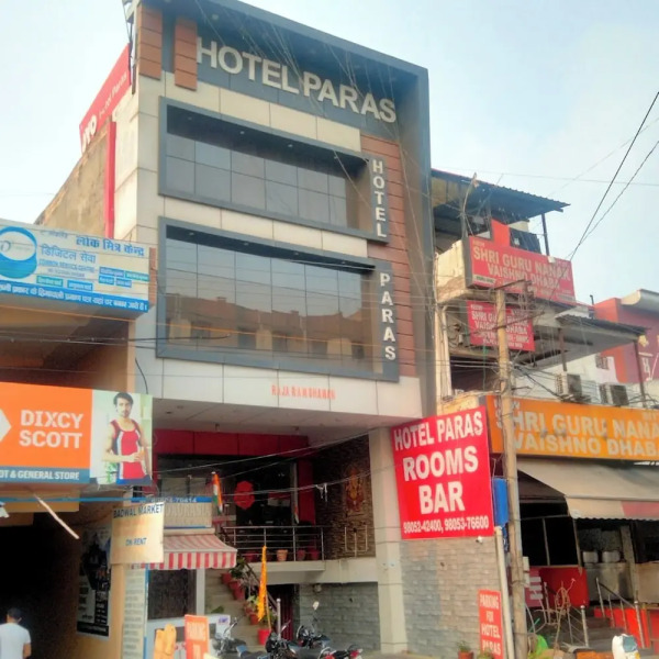 Hotel Paras Una