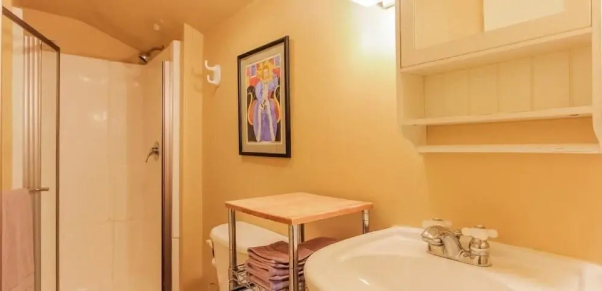 Hummingbird - One Bedroom Apartment, Sleeps 2