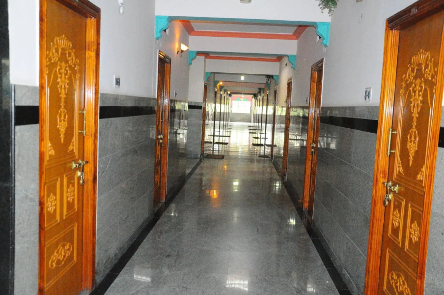 Sri Vijaya Residency A/C