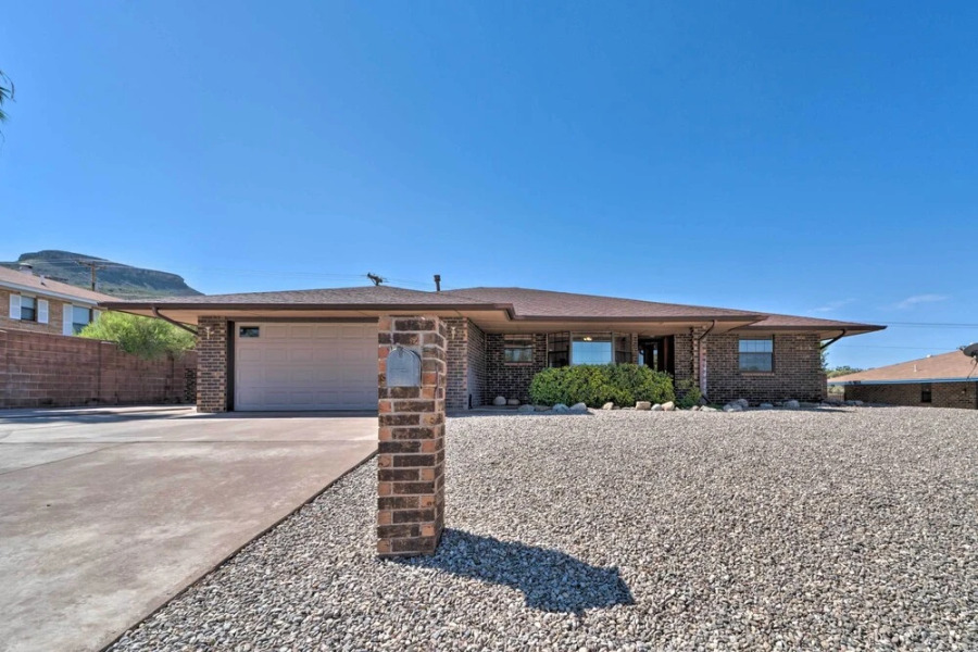 Mountain View Desert Home - 25 Mins to White Sands