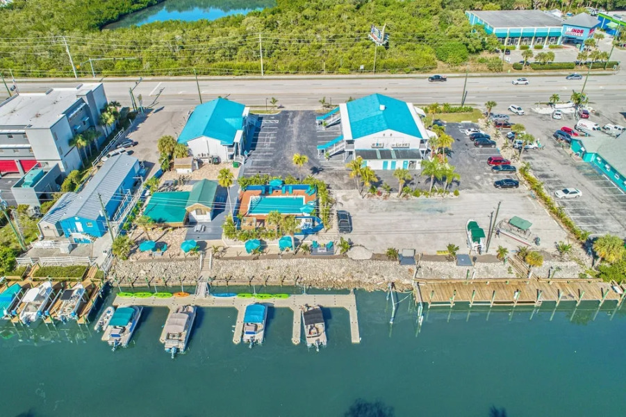 Tip Top Isles Waterfront Resort & Marina