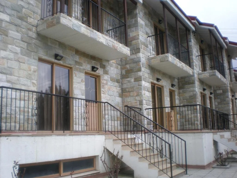 K H G Stone Wood Cottages