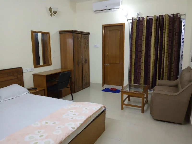 Hill Crown Hotel & Resort