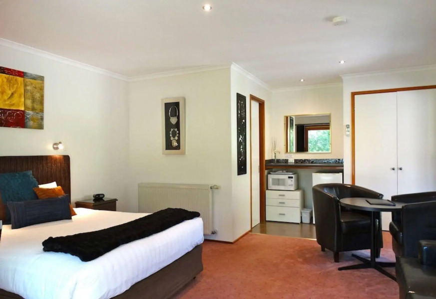 Cloverhill Hepburn Springs