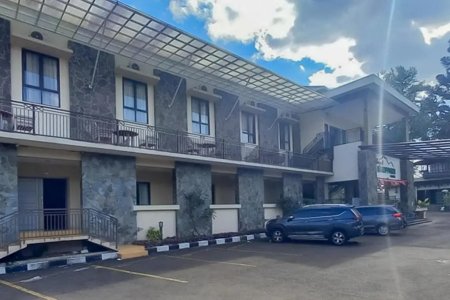 RedDoorz Premium @ Griya Inkoppabri Cisarua Puncak