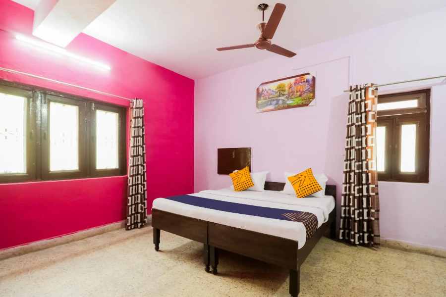 SPOT ON 66279 Hotel Luv Palace