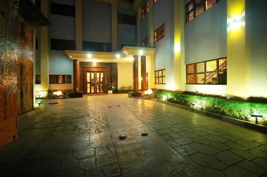 Planet One Hotel & Wellness