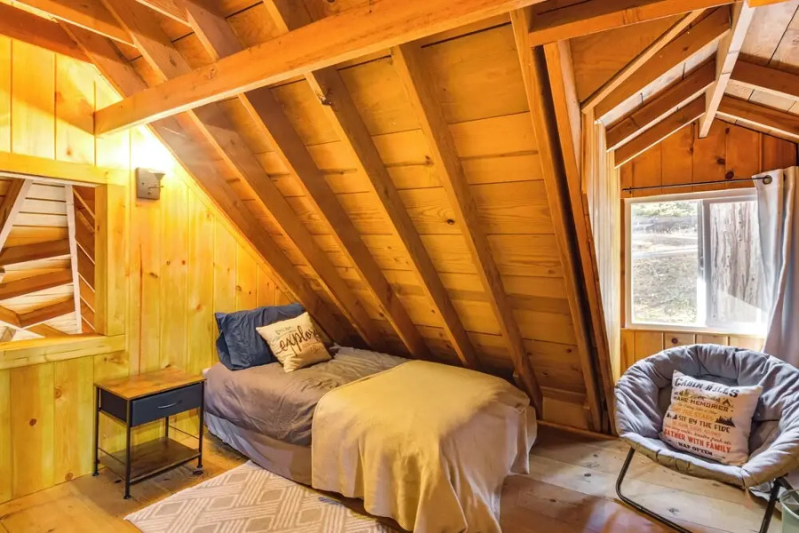 15 Mi to Ski Resort: Cozy Cabin Near Long Barn!