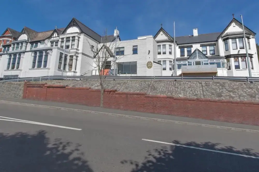 Mount Sorrel Hotel