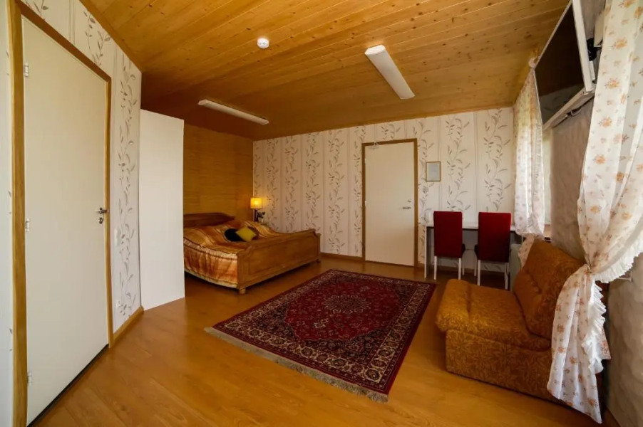 Puise Nina Guest House