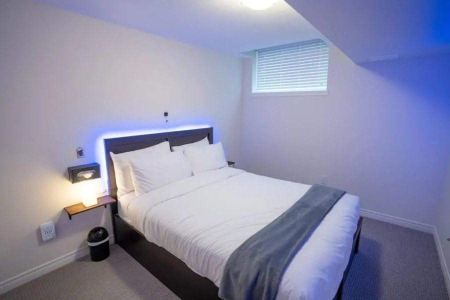 8 BEDS The Central - 15 Mins To The Falls