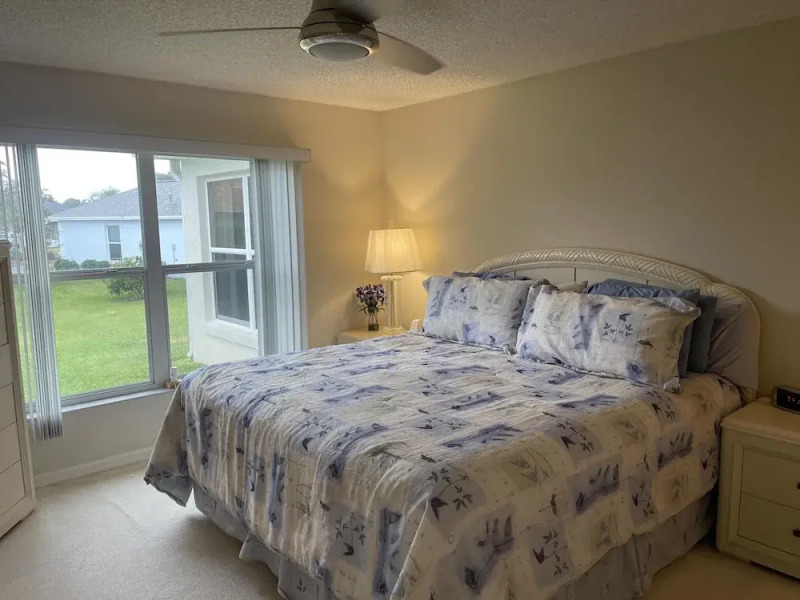 Burbank - Beautiful Designer Home Near Glenview Country Club