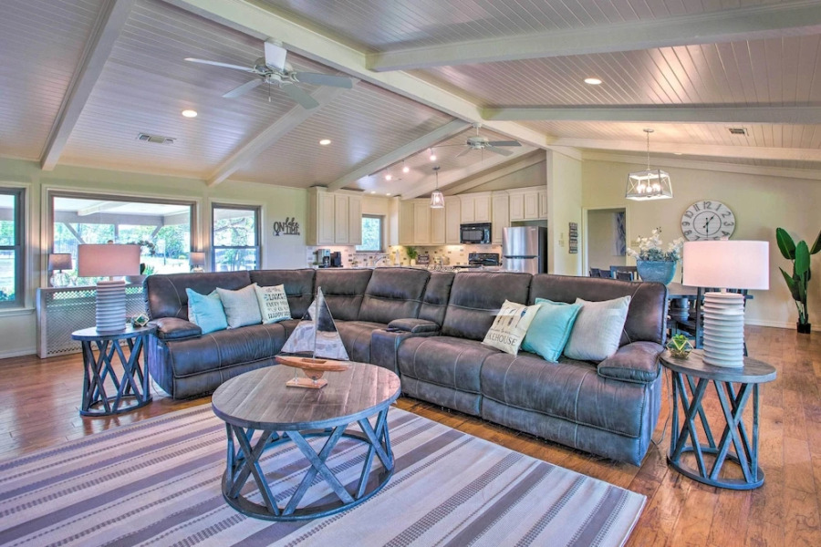 Lake View Tangled at Texoma Home w/ Hot Tub!